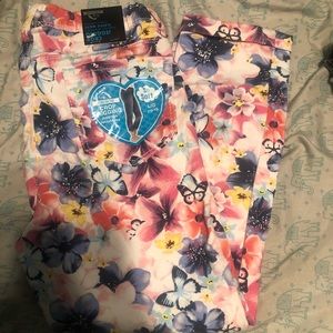 Girls size 10-12 Jordache crop leggings